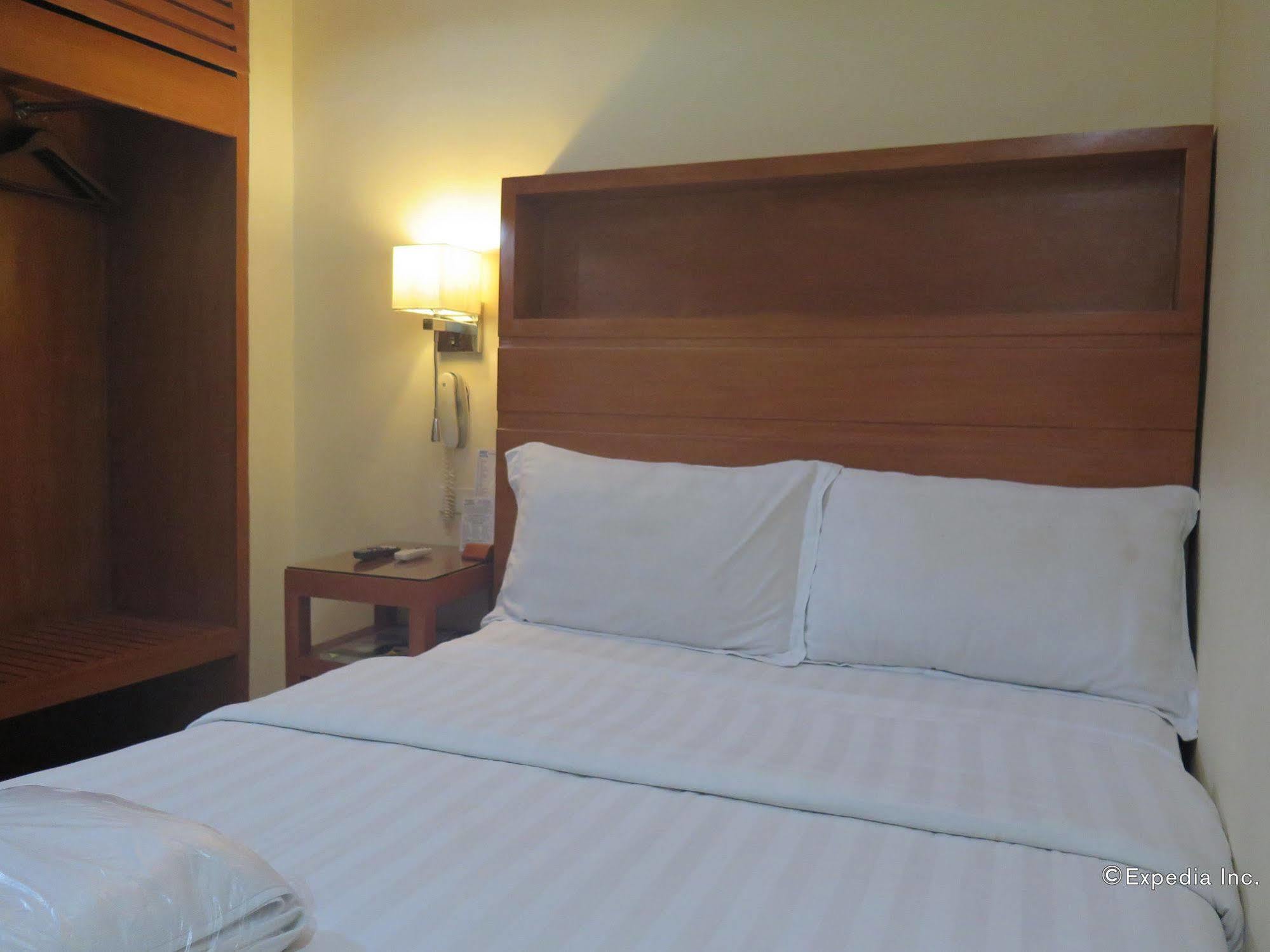 La Gloria Residence Inn Cebu Екстер'єр фото