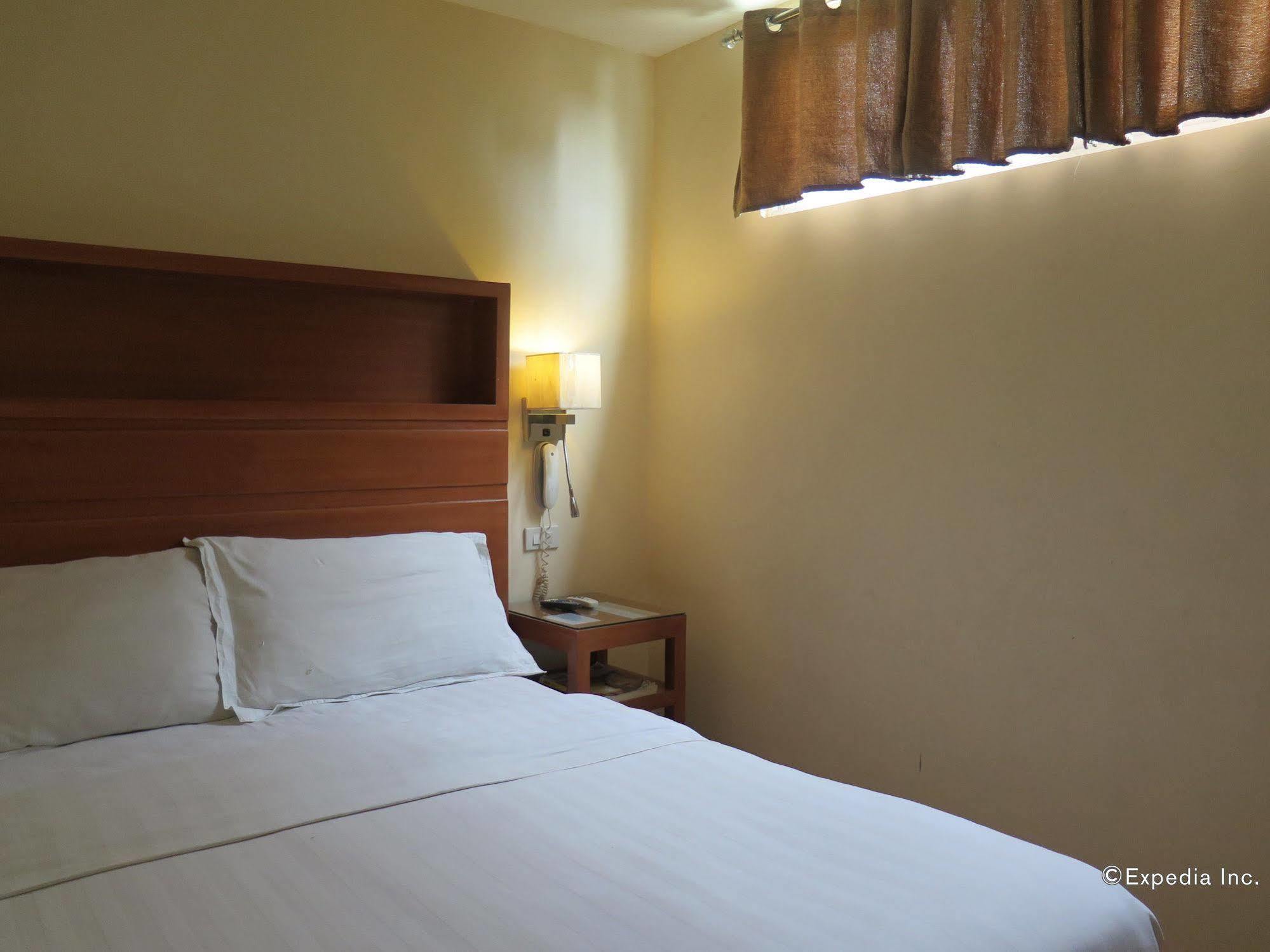 La Gloria Residence Inn Cebu Екстер'єр фото